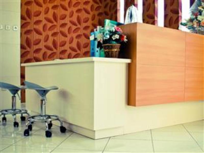 Отель Myzone Homtel Семаранг Экстерьер фото