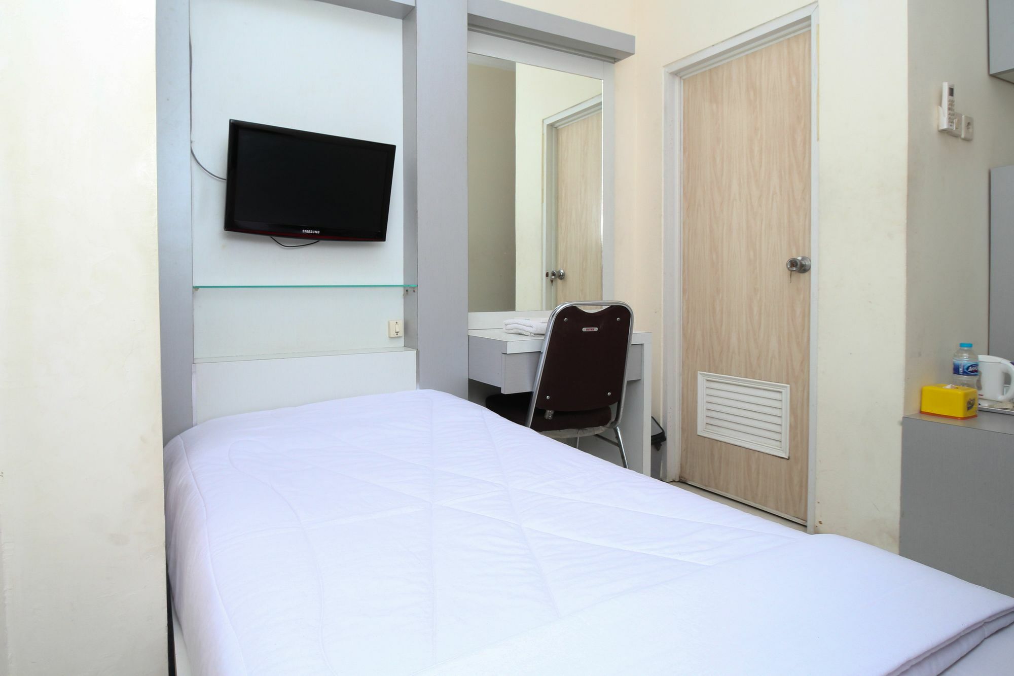 Отель Myzone Homtel Семаранг Экстерьер фото