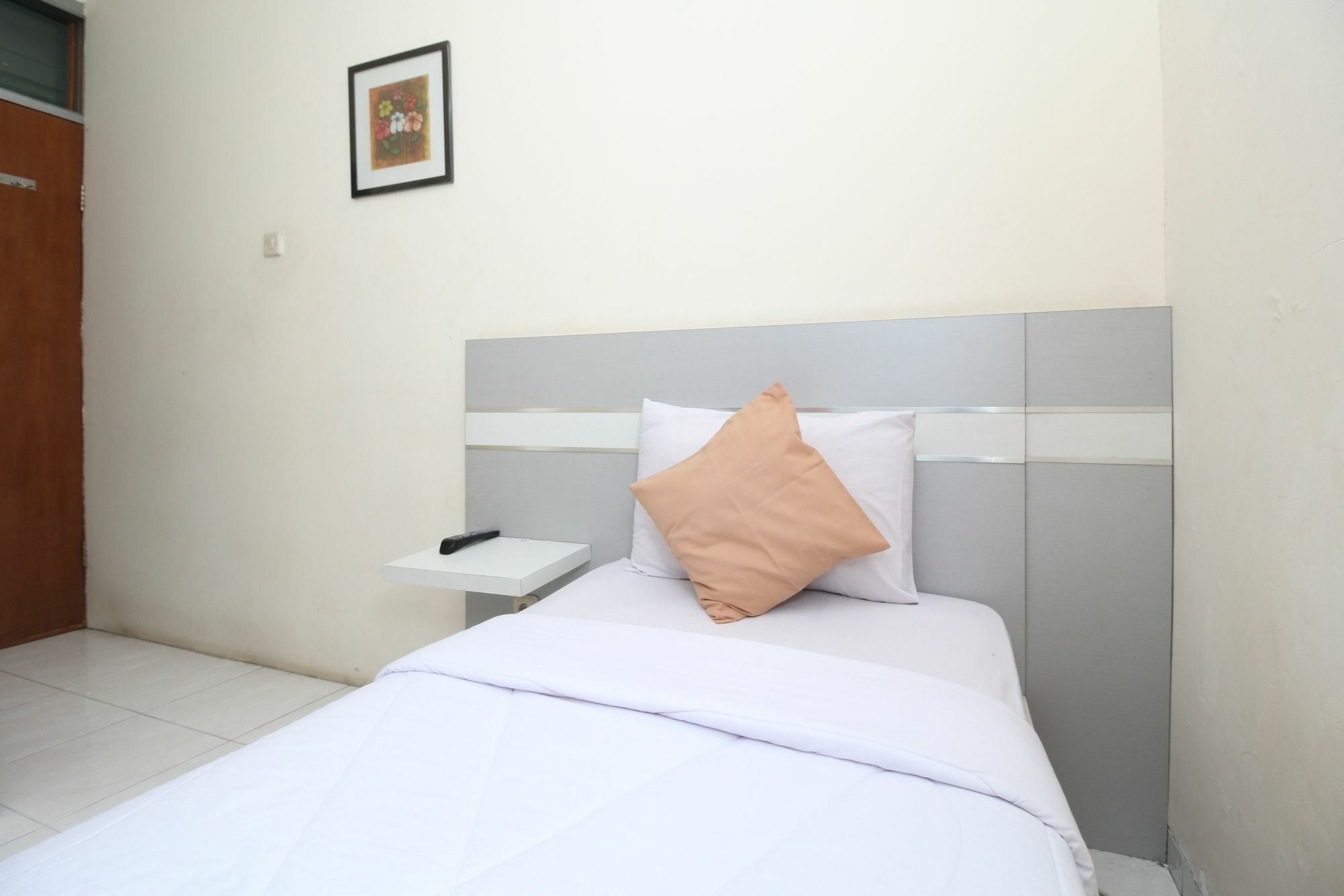Отель Myzone Homtel Семаранг Экстерьер фото