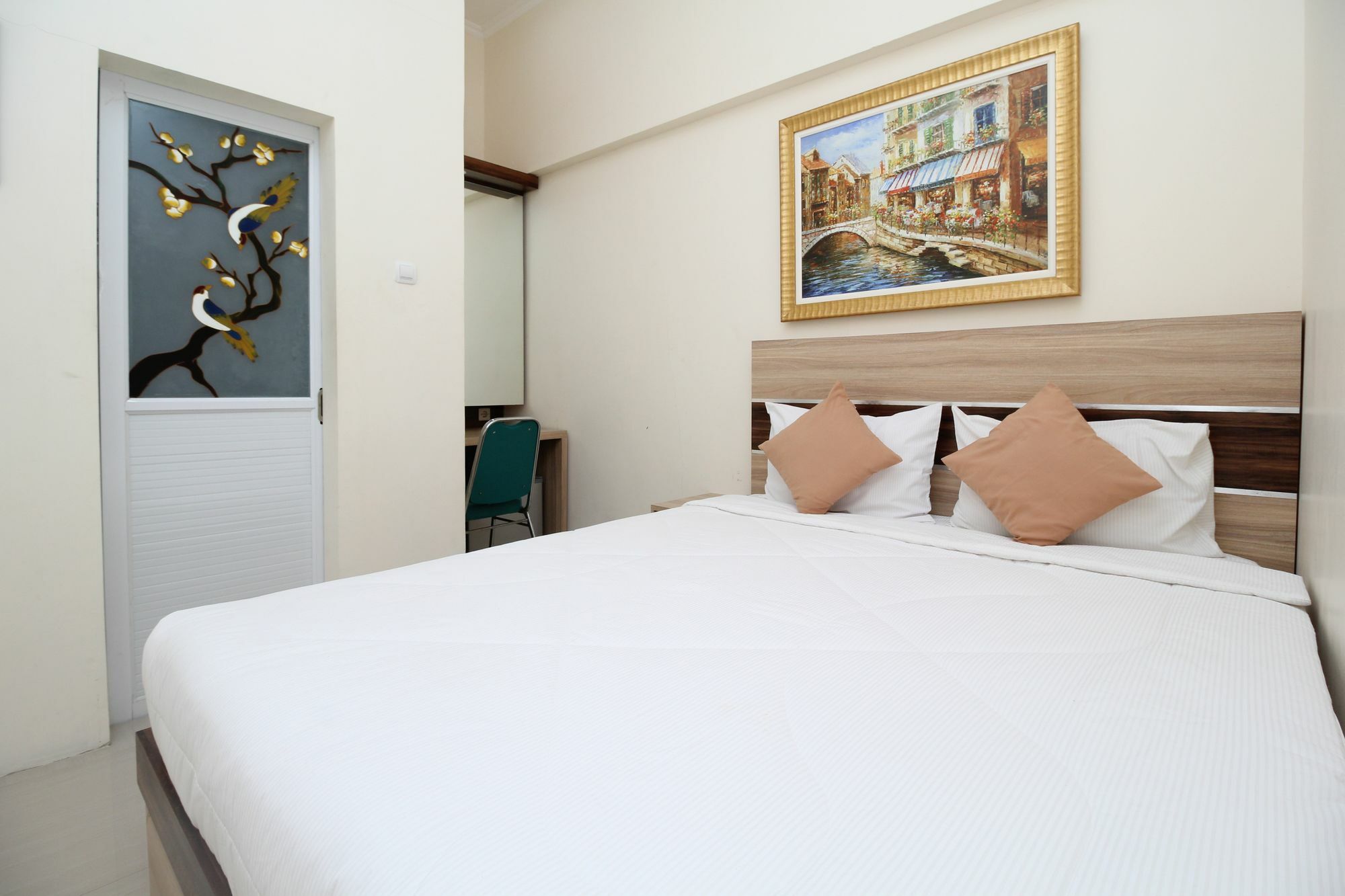 Отель Myzone Homtel Семаранг Экстерьер фото