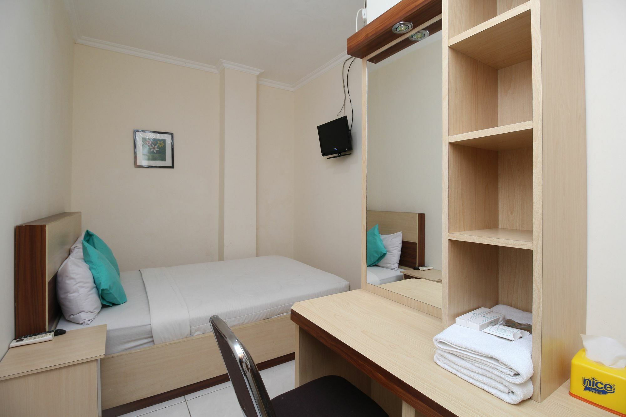 Отель Myzone Homtel Семаранг Экстерьер фото